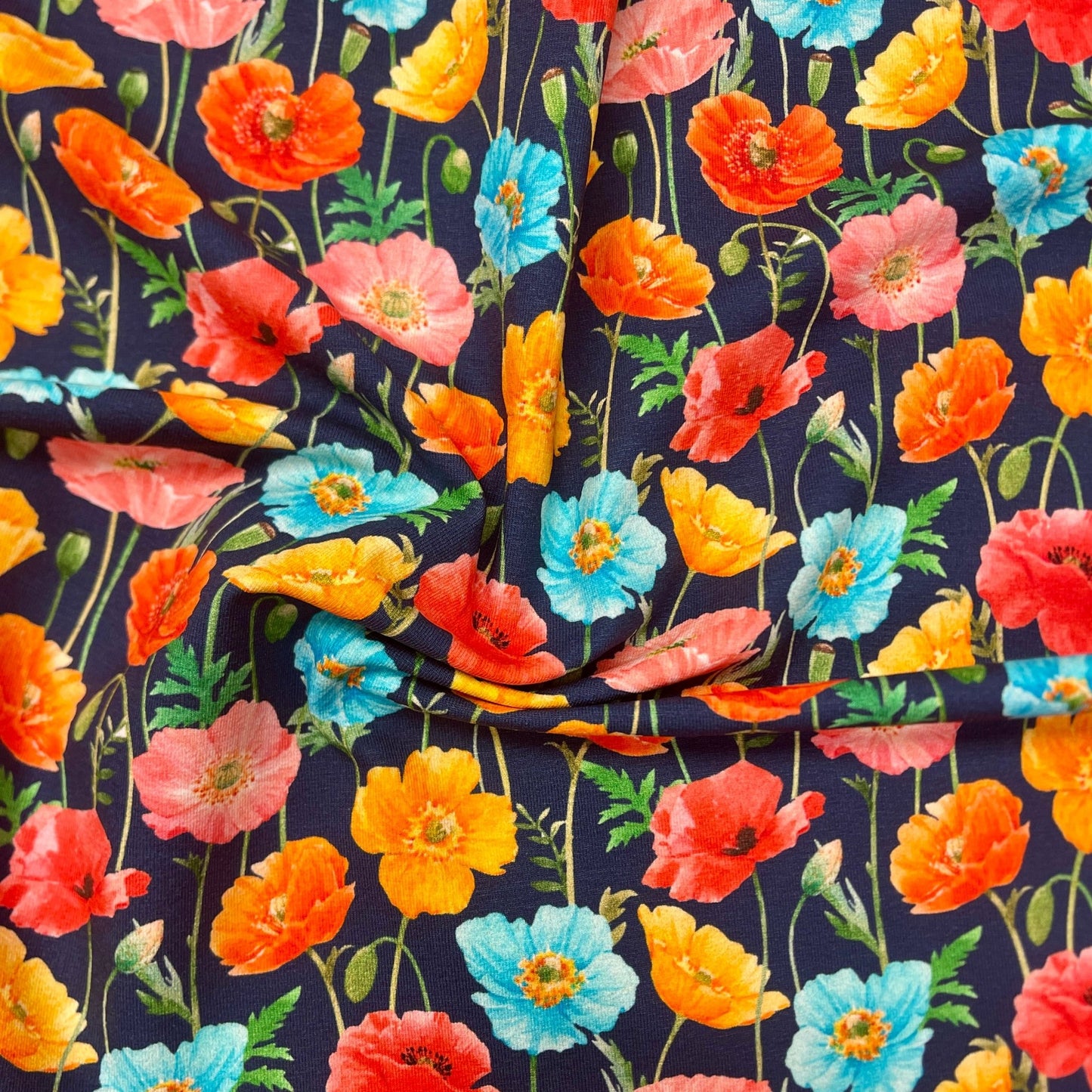 Jersey de coton - coquelicots colorés sur fond bleu foncé 250 g/m²