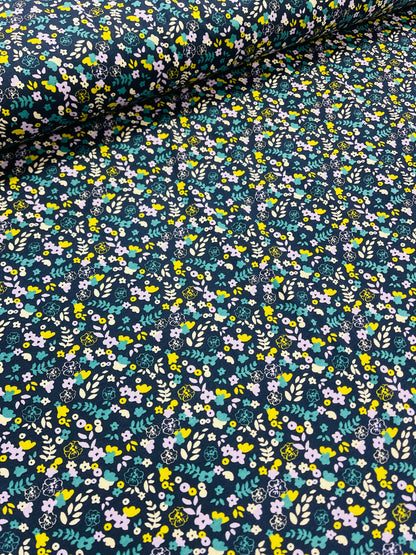 Cotton jersey - delicate little flowers on a dark blue background 220 g/m² (GOTS certified)
