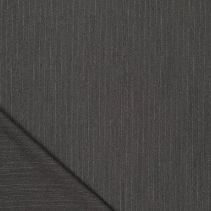 Image du tissu pour costume avec fine rayure lurex | gris | 195 g/m² | 145 cm – disponible chez Šarlotes audumi