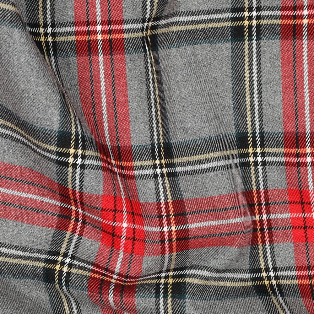 Image du tissu de costume à carreaux rouge et gris clair 230 g/m² – disponible chez Šarlotes audumi