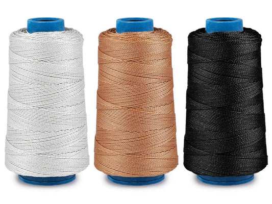 Image avec fil de cordonnier Ø0.8 mm (340 m) – très résistant pour la couture et les réparations – disponible chez Šarlotes audumi