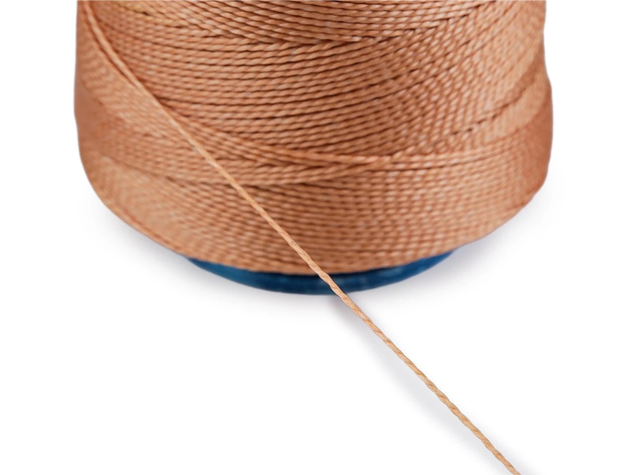 Image avec fil pour cordonnier Ø0.8 mm (340 m) – très résistant pour la couture et les réparations – disponible chez Šarlotes audumi