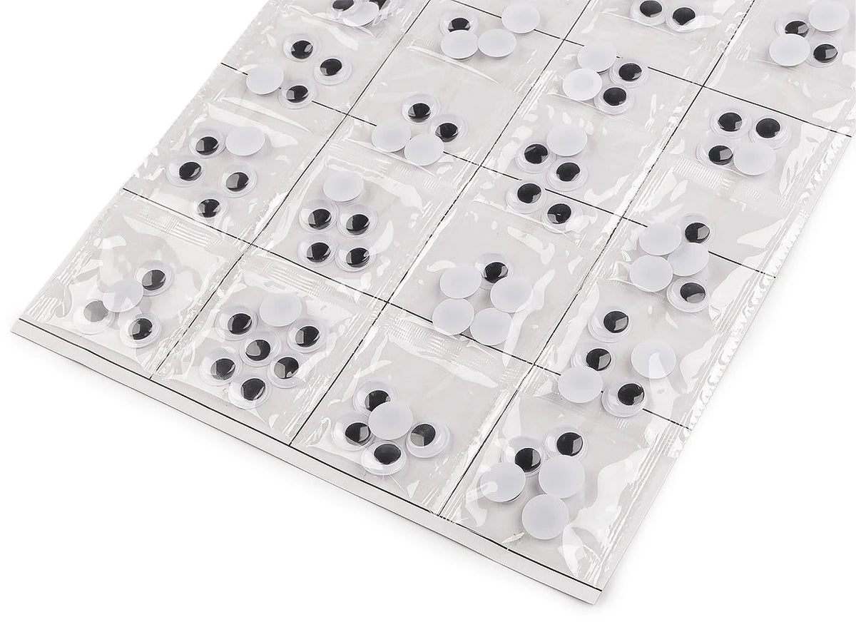 Image de yeux mobiles en plastique à coller – 15 mm, 20 pièces – disponible en ligne chez Šarlotes audumi