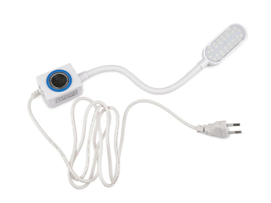 Bild mit LED-Magnetlampe für die Nähmaschine – erhältlich bei Šarlotes audumi