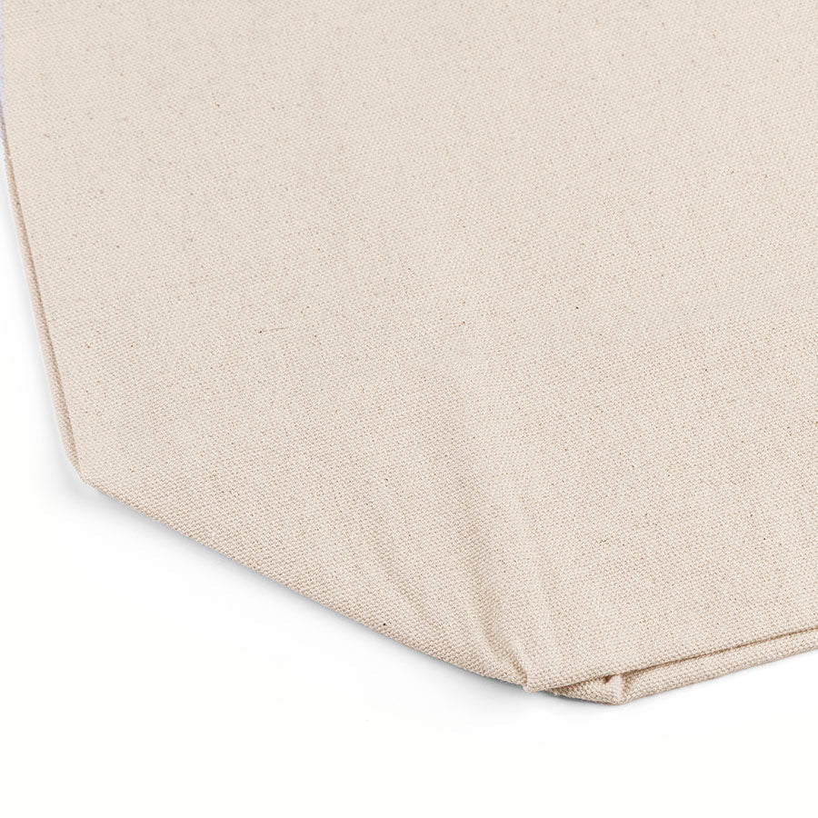 alt
Image of a large natural cotton shopping bag 60 × 40 × 16 cm 220 g/m² – available at Šarlotes audumi