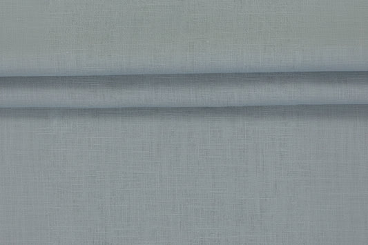 Image de tissu en lin gris 235 g/m² – disponible chez Šarlotes audumi