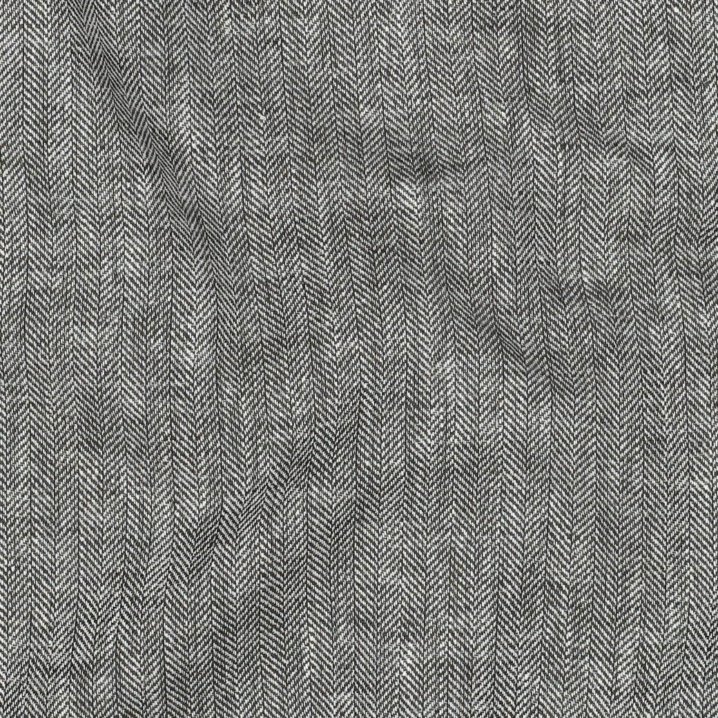 Image de tissu en lin et coton à motif chevrons – gris avec une légère nuance verte 170 g/m² – disponible chez Šarlotes audumi