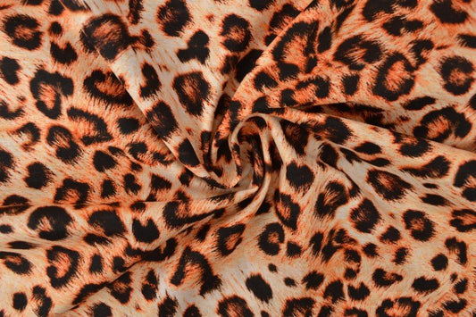 Leinen-Baumwollstoff mit Leopardenmuster 170 g/m² – erhältlich bei Šarlotes audumi