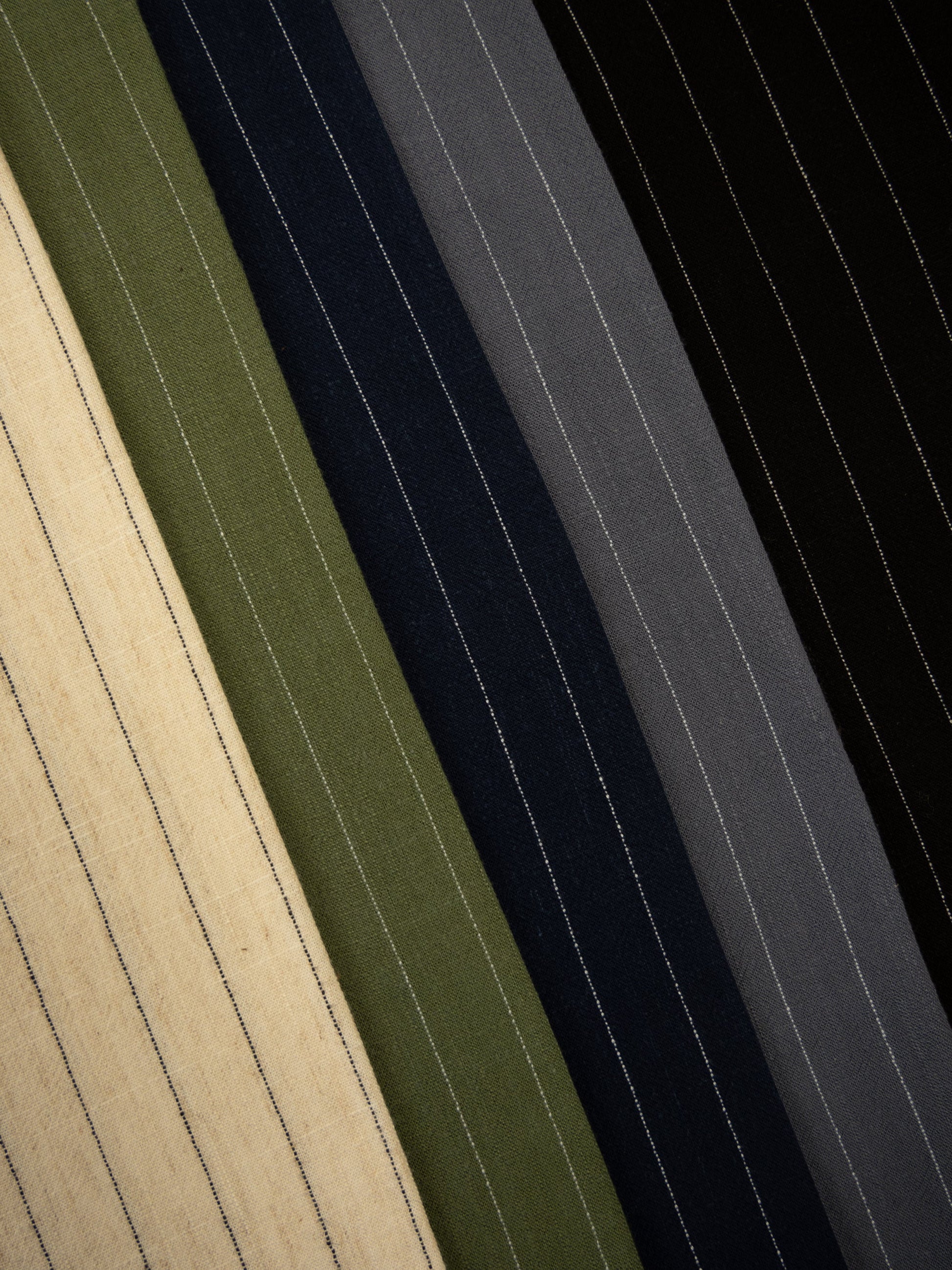 Lin et viscose - rayures sur fond vert 200 g/m²