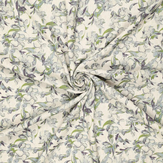 Image de lin avec viscose – motif de feuilles bleu-vert 120 g/m² – disponible chez Šarlotes audumi