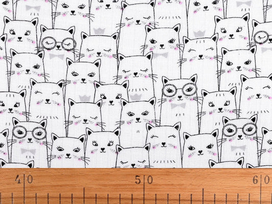 Image du chat en tissu gaze – disponible en ligne chez Tissus Charlotte