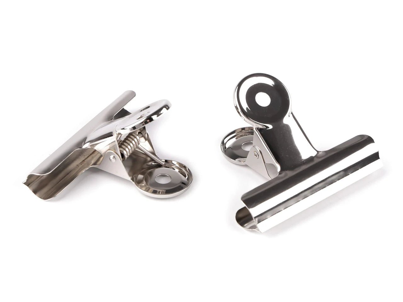 Image de pinces en métal pour tissu à ressort puissant 7,5 cm, lot de 6 – disponible chez Šarlotes audumi