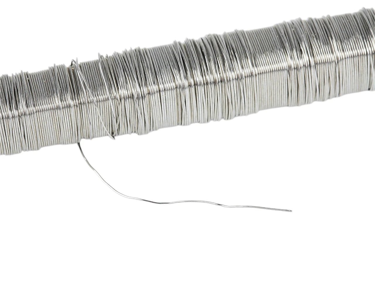 Image de fil métallique Ø0,4 mm – 30 g – disponible chez Šarlotes audumi