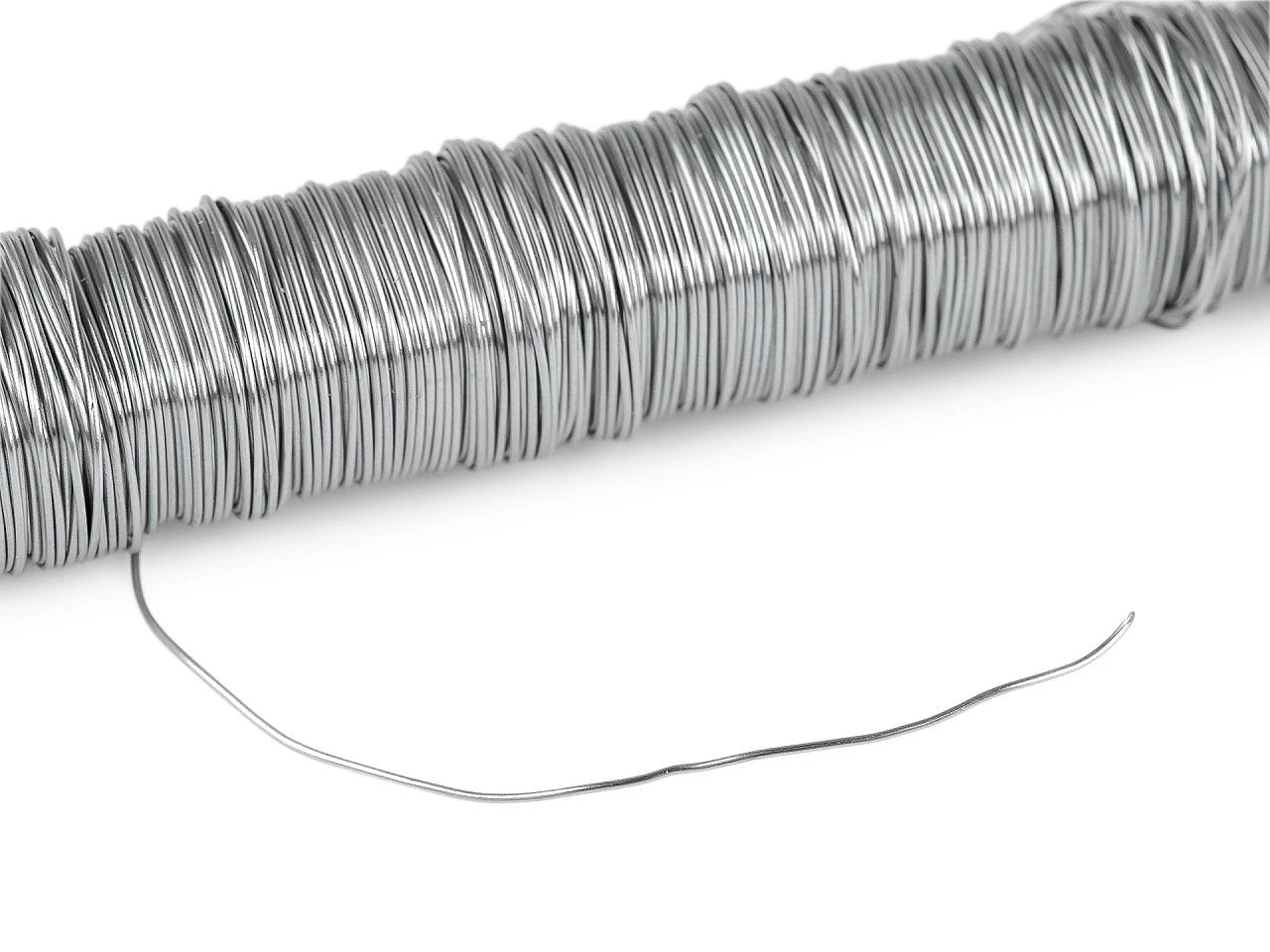 Image de fil métallique Ø0,5 mm – 45 g – disponible chez Šarlotes audumi