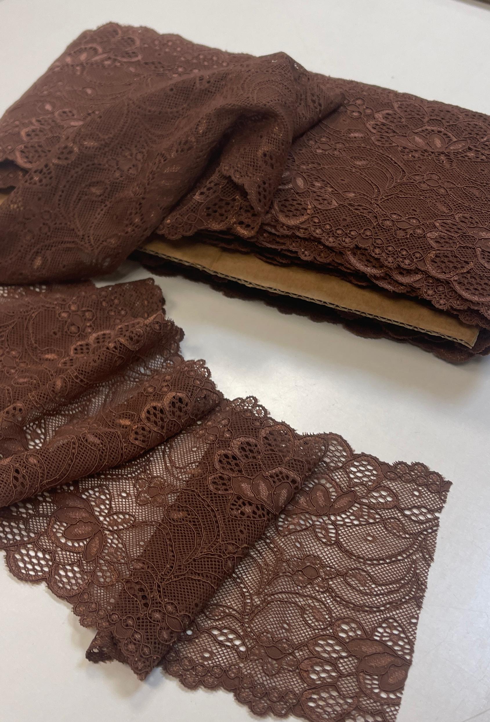 Image of stretchy lace 12 cm, milk chocolate – available online at Charlotte Fabrics