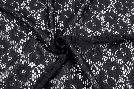 Image avec tissu en dentelle noir 115 g/m² – disponible chez Šarlotes audumi