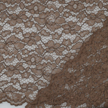 Image de tissu en dentelle – ton chocolat 130 g/m² – disponible chez Šarlotes audumi
