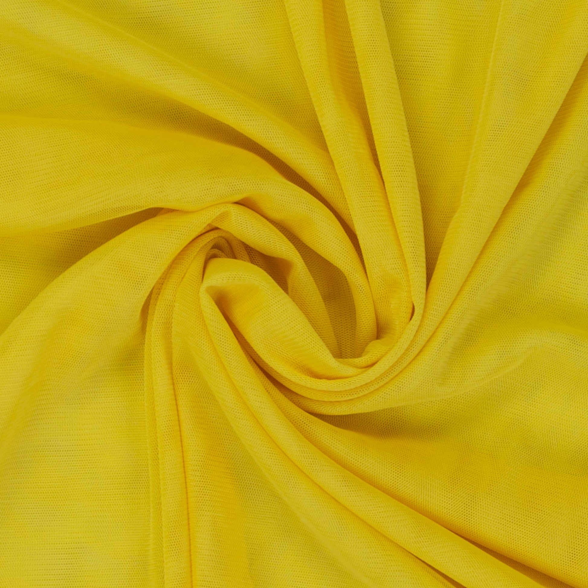 Image de tulle douce jaune 38 g/m² – disponible chez Šarlotes audumi