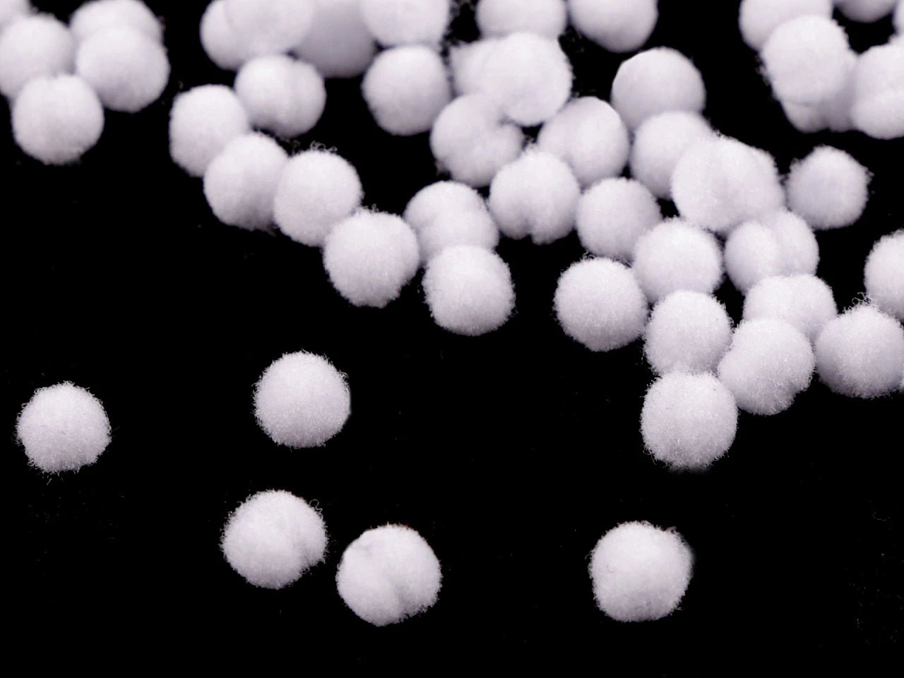 Mini pompons Ø4 mm | Blancs | 2000 pièces par paquet