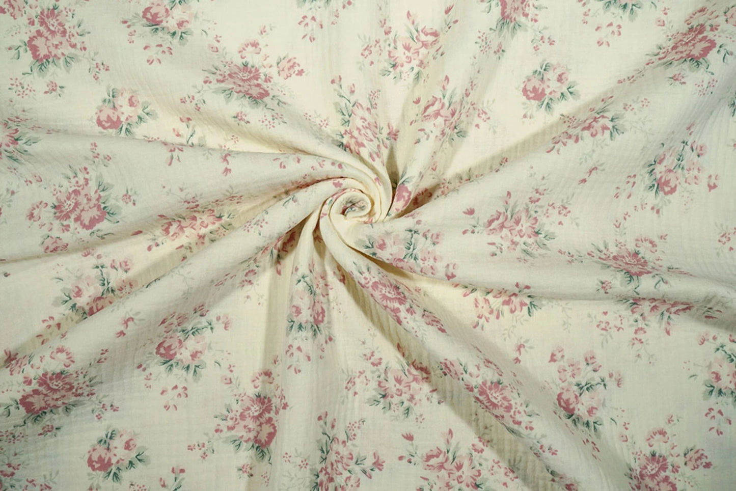 mousseline - fleurs sur fond blanc laiteux 140 g/m²