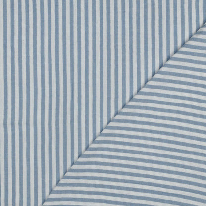 Muslin à rayures bleues 120 g/m² – disponible chez Šarlotes audumi