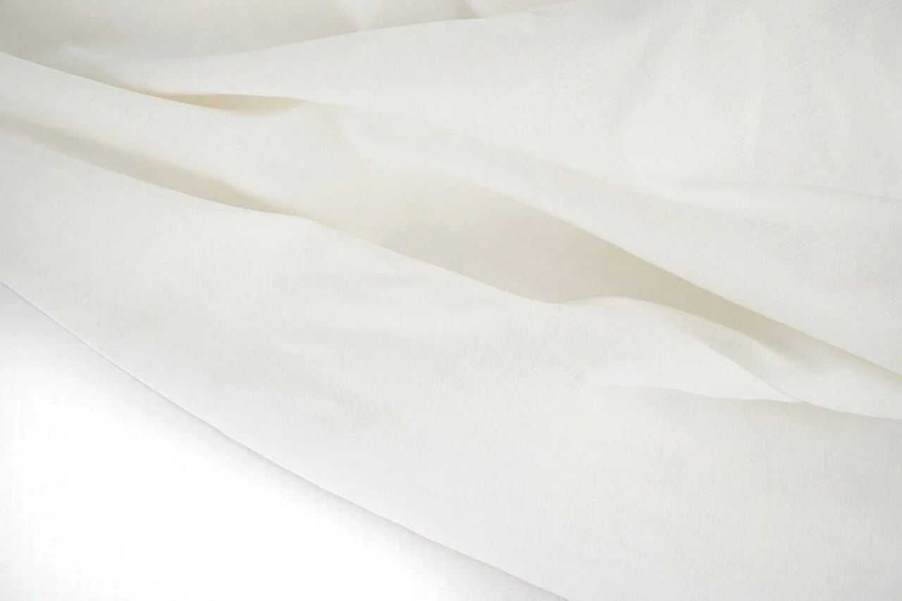Image avec tissu gaze de coton non blanchi / étamine à fromage 100 g/m² – disponible chez Šarlotes audumi