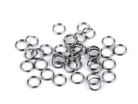 Image avec anneaux de jonction en acier inoxydable (split jump rings) Ø6 mm 10 g – disponible chez Šarlotes audumi