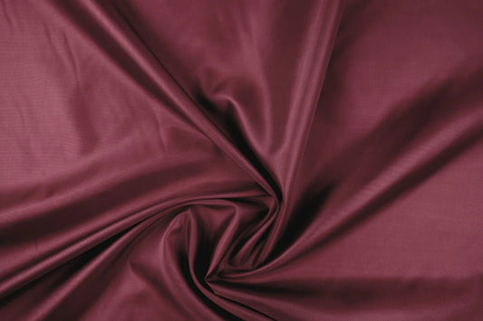 Attēls ar Oderes audums - bordo 55 g/m² – pieejams Šarlotes audumi