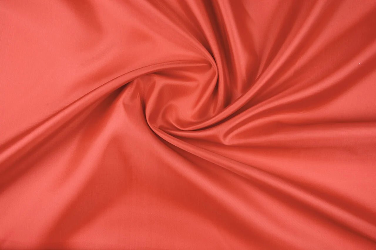 Image of lining fabric - red 55 g/m² – available at Šarlotes audumi