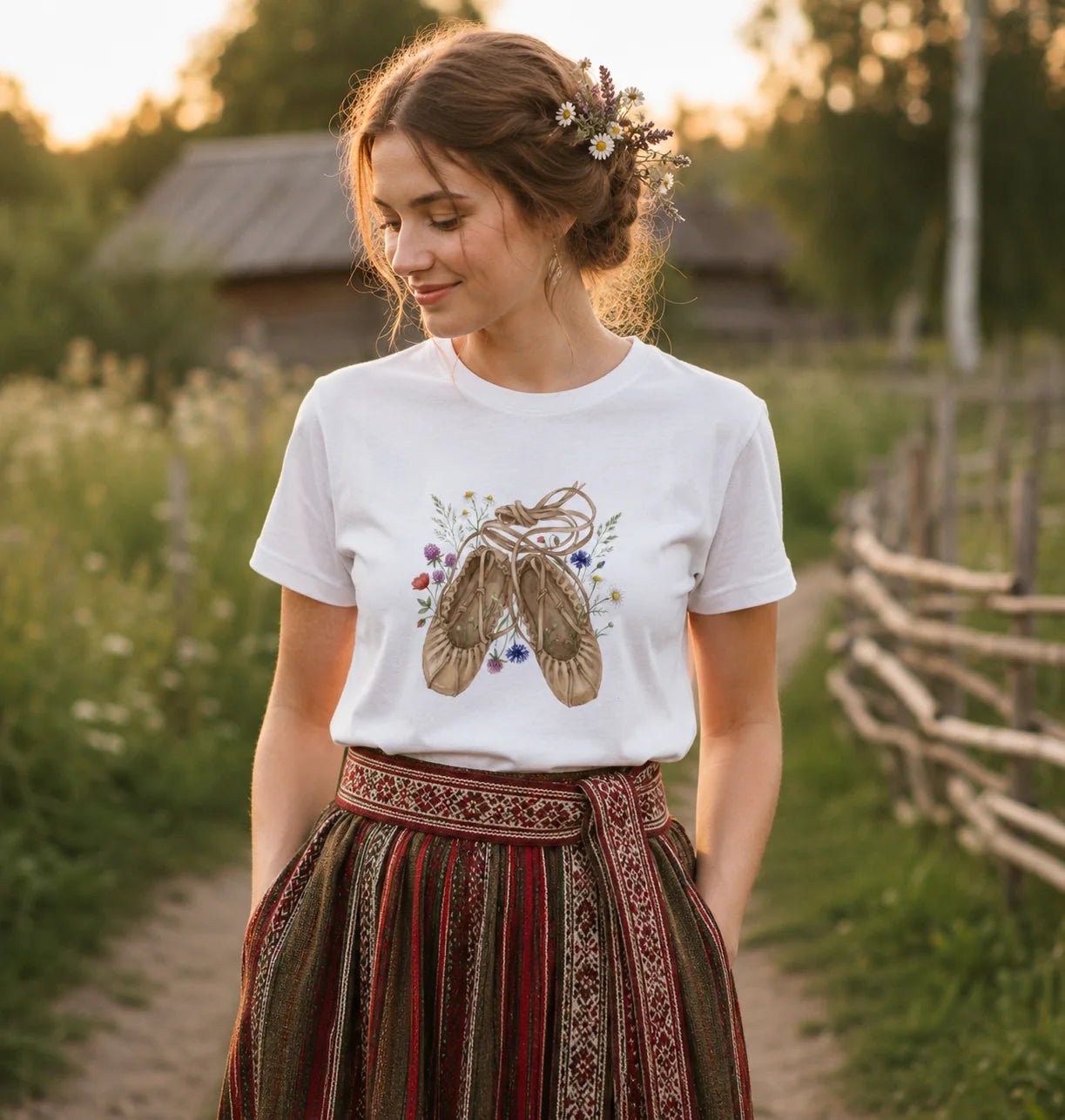 Image of organic cotton T-shirt "Pastalas" available at Šarlotes audumi