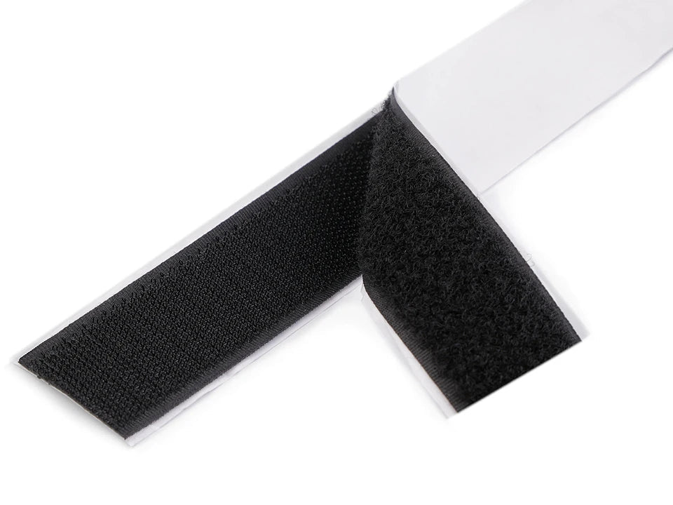 Bild mit selbstklebendem Hakenband, Velcro-Band 30 mm – online erhältlich bei Šarlotes audumi