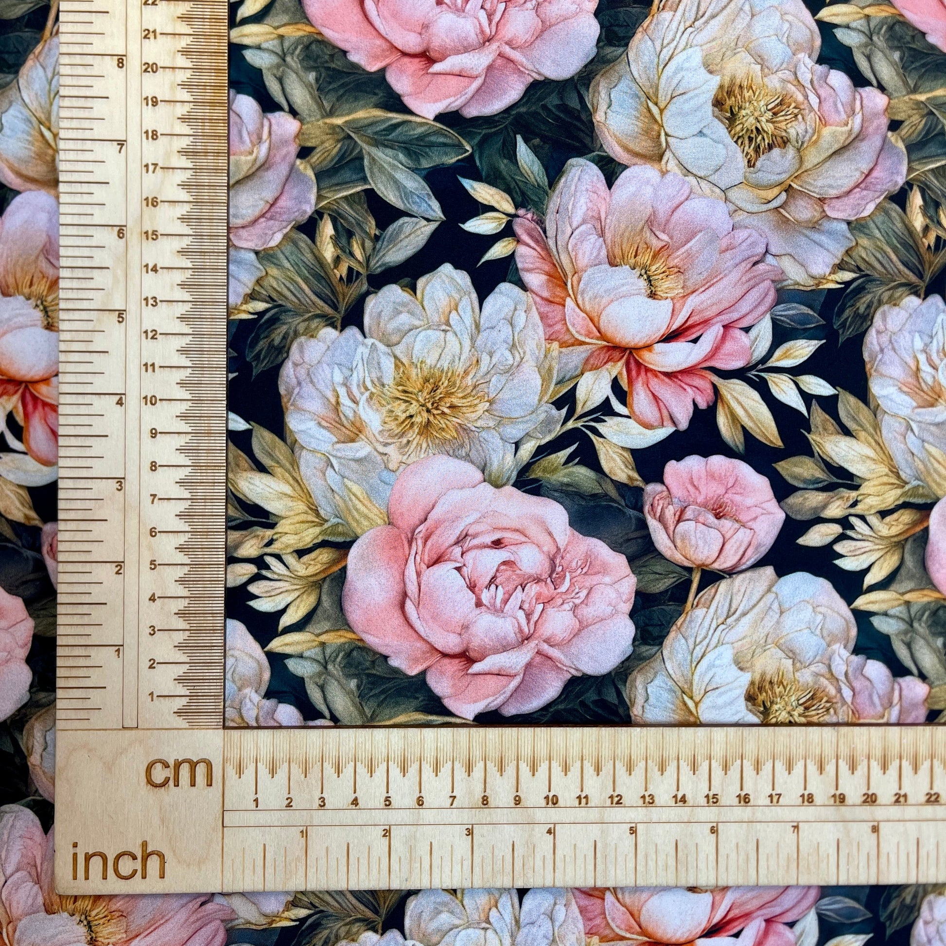 Last piece - Softshell fabric - peonies 300 g/m² - 60cm