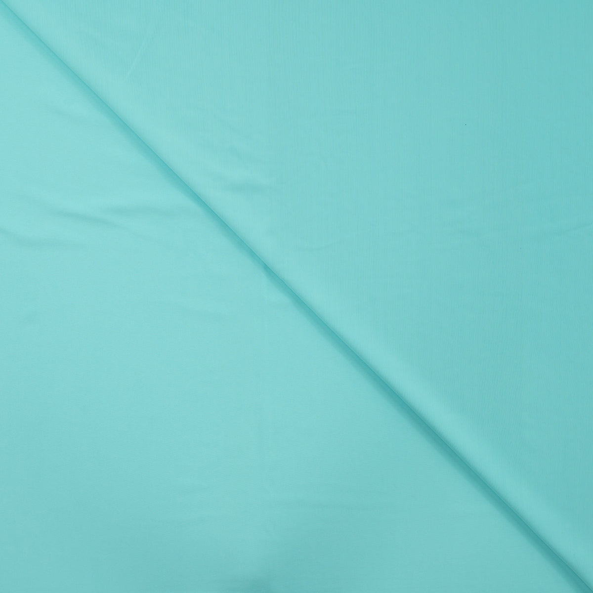 Image d’un tissu de maillot de bain avec UPF 50+ et résistance au chlore – turquoise – disponible en ligne chez Šarlotes audumi