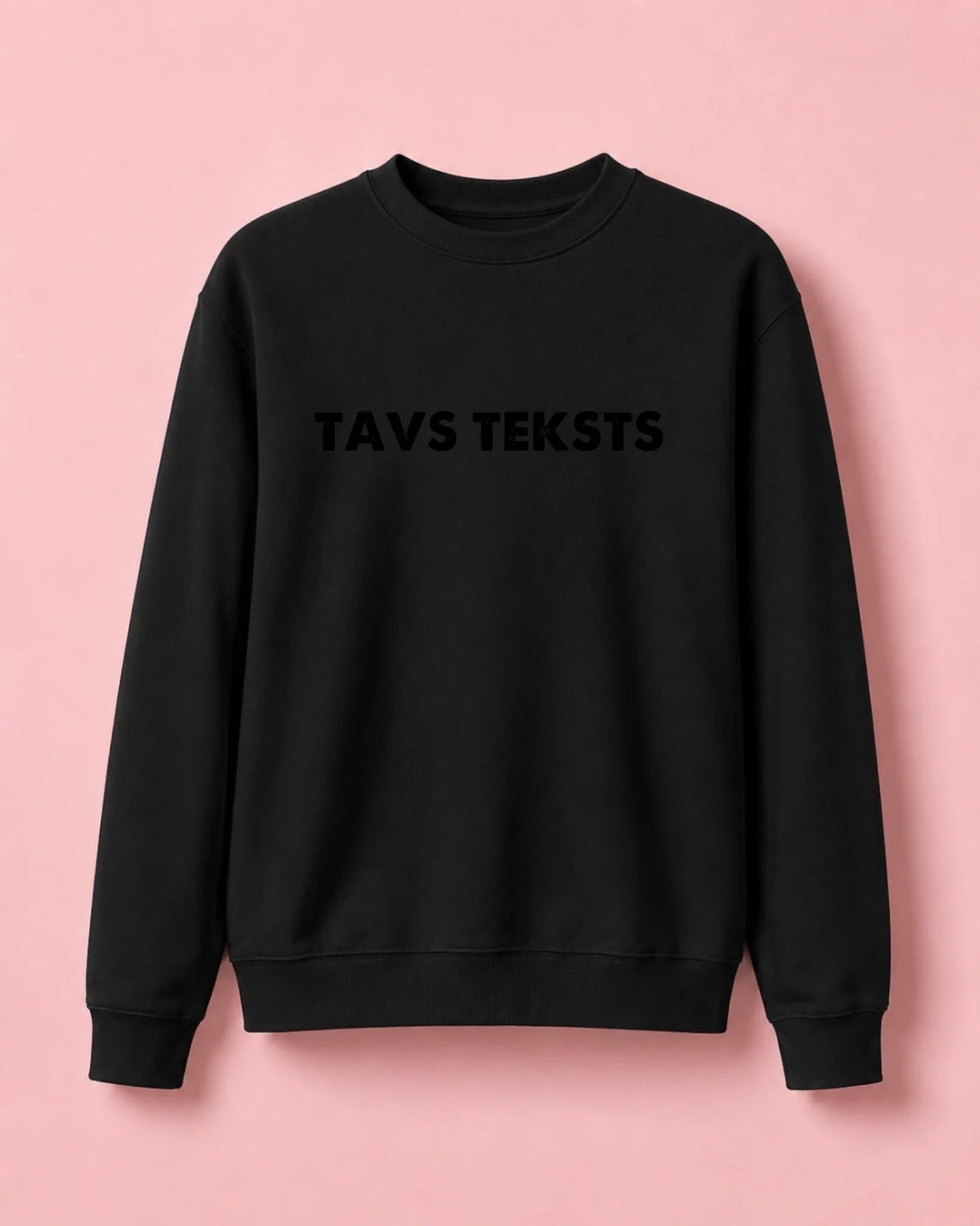 Bild von personalisiertem Pullover mit deinem Text – schwarz, online erhältlich bei Šarlotes audumi