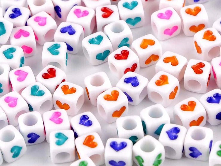 Plastic beads with hearts, 6×6 mm cubes | 10 g