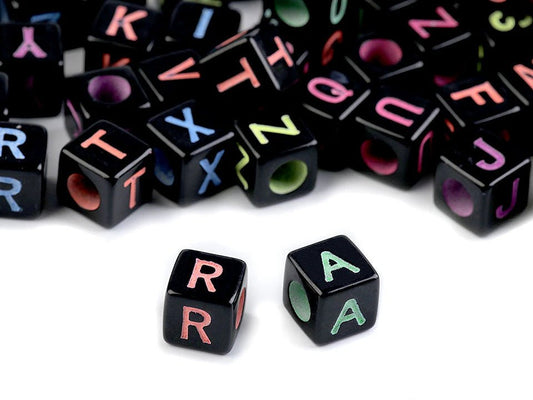 Plastic cubes with letters, 8×8 mm black |25 pcs.