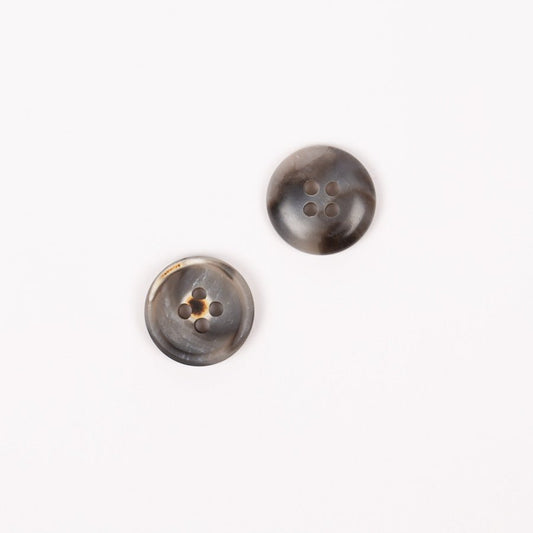 Image of 15 mm grey plastic buttons – available at Šarlotes audumi