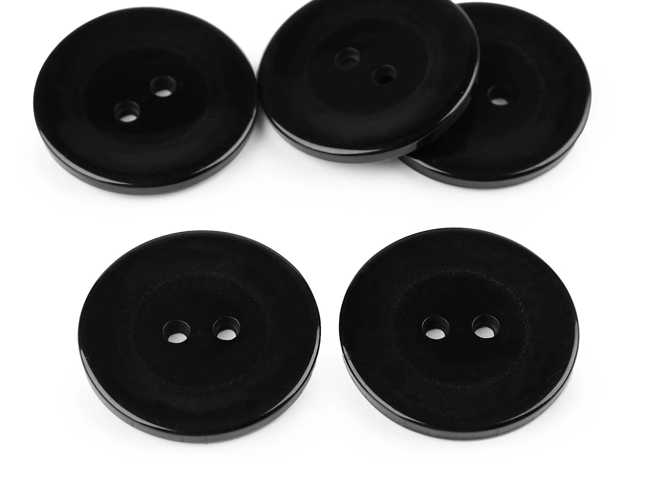 Attēls ar Plastmasas pogas 35 mm - melnas – pieejams Šarlotes audumi