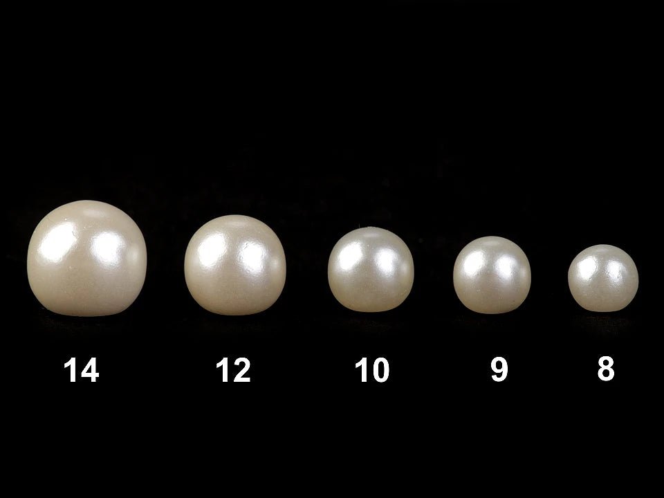 alt
Image of plastic buttons, bead Ø8 mm | various shades – available at Šarlotes audumi