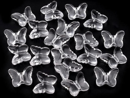 Image de perles papillon en plastique – disponibles en ligne chez Šarlotes audumi