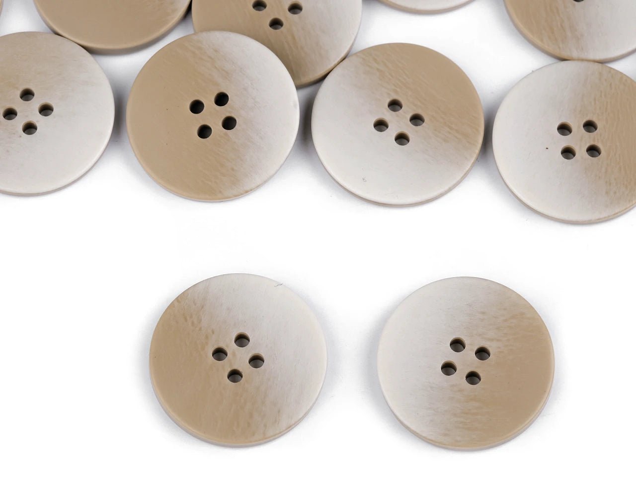 Image avec boutons à effet ombré, design élégant à dégradé de couleurs Ø 21 mm - 28 mm – disponible chez Šarlotes audumi