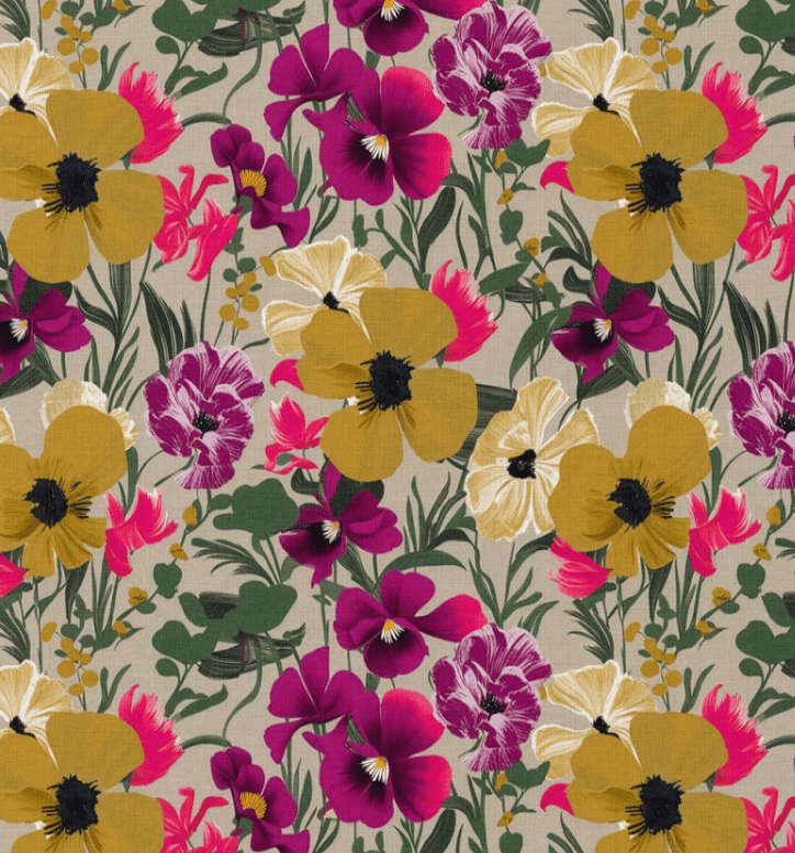 Image du tissu Premium 100 % coton à motif de pensées – disponible en ligne chez Šarlotes audumi