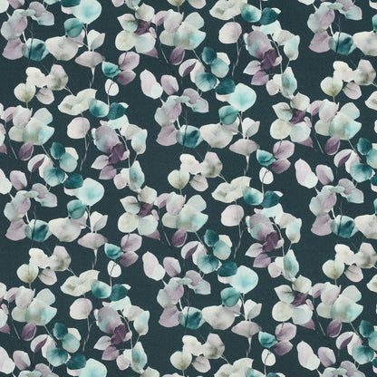 Image de tissu Premium 100 % coton eucalyptus sur fond pétrole – disponible en ligne Šarlotes audumi