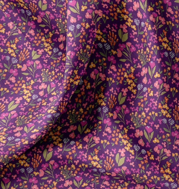 Tissu Premium 100 % coton - petites fleurs lilas 115 g/m² - disponible chez Šarlotes audumi