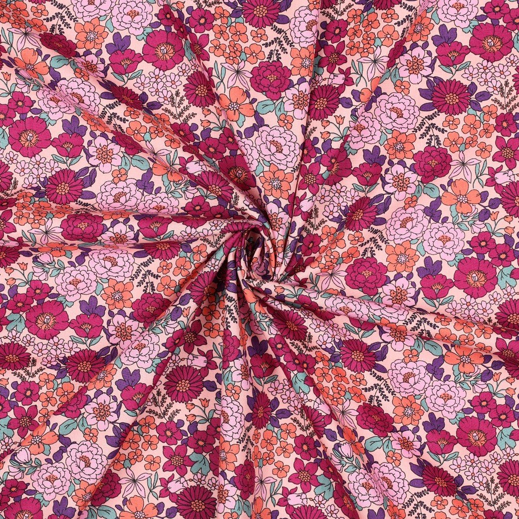 Bild mit Premium-Stoff aus 100 % Baumwolle, rosa Blumenmotiv, 110 g/m² – erhältlich bei Šarlotes audumi