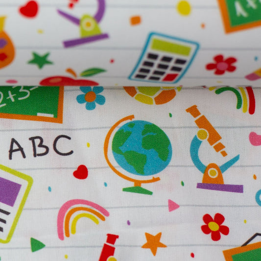 Image avec tissu premium 100 % coton - fournitures scolaires – disponible en ligne Šarlotes audumi