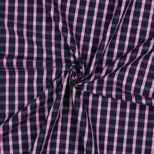 Image du tissu Premium 100 % coton à carreaux bleus et roses – disponible en ligne chez Šarlotes audumi