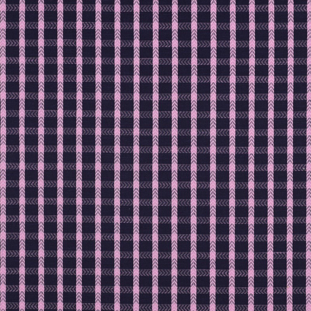 Image du tissu Premium 100 % coton à carreaux bleus et roses – disponible en ligne chez Šarlotes audumi