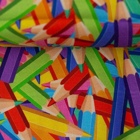 Image avec tissu premium 100 % coton, crayons – disponible en ligne Šarlotes audumi