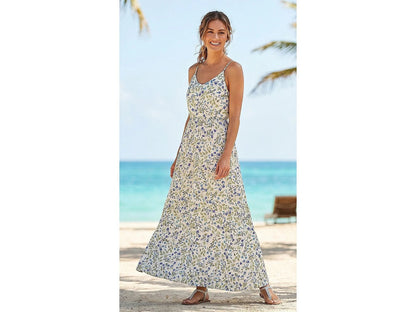 Image du tissu 100 % coton Premium bleu à fleurs – disponible en ligne chez Šarlotes audumi